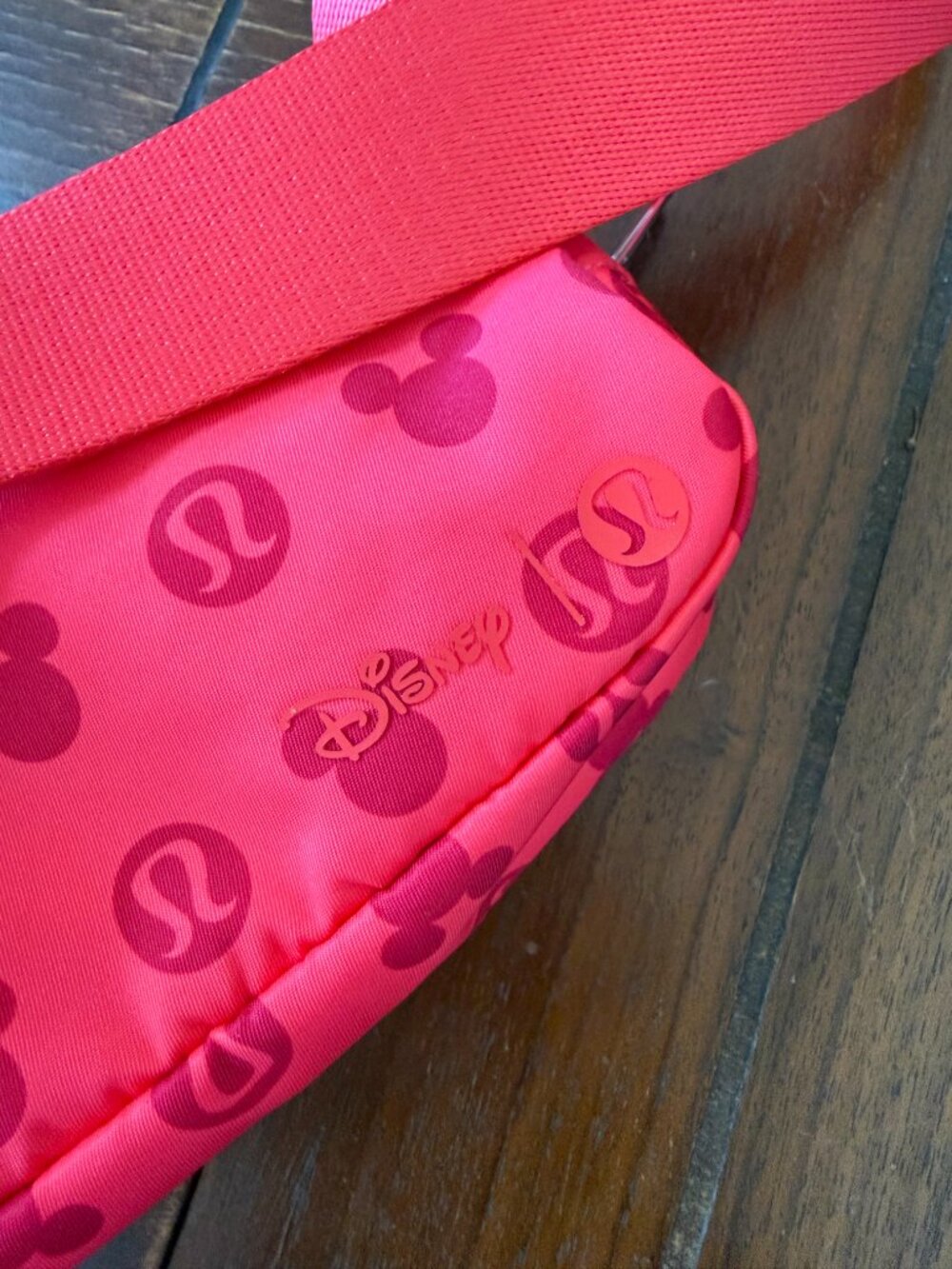 BNWT Disney x Lululemon *Everywhere Belt Bag 1L Mickey and Logo Print - Picture 5 of 6